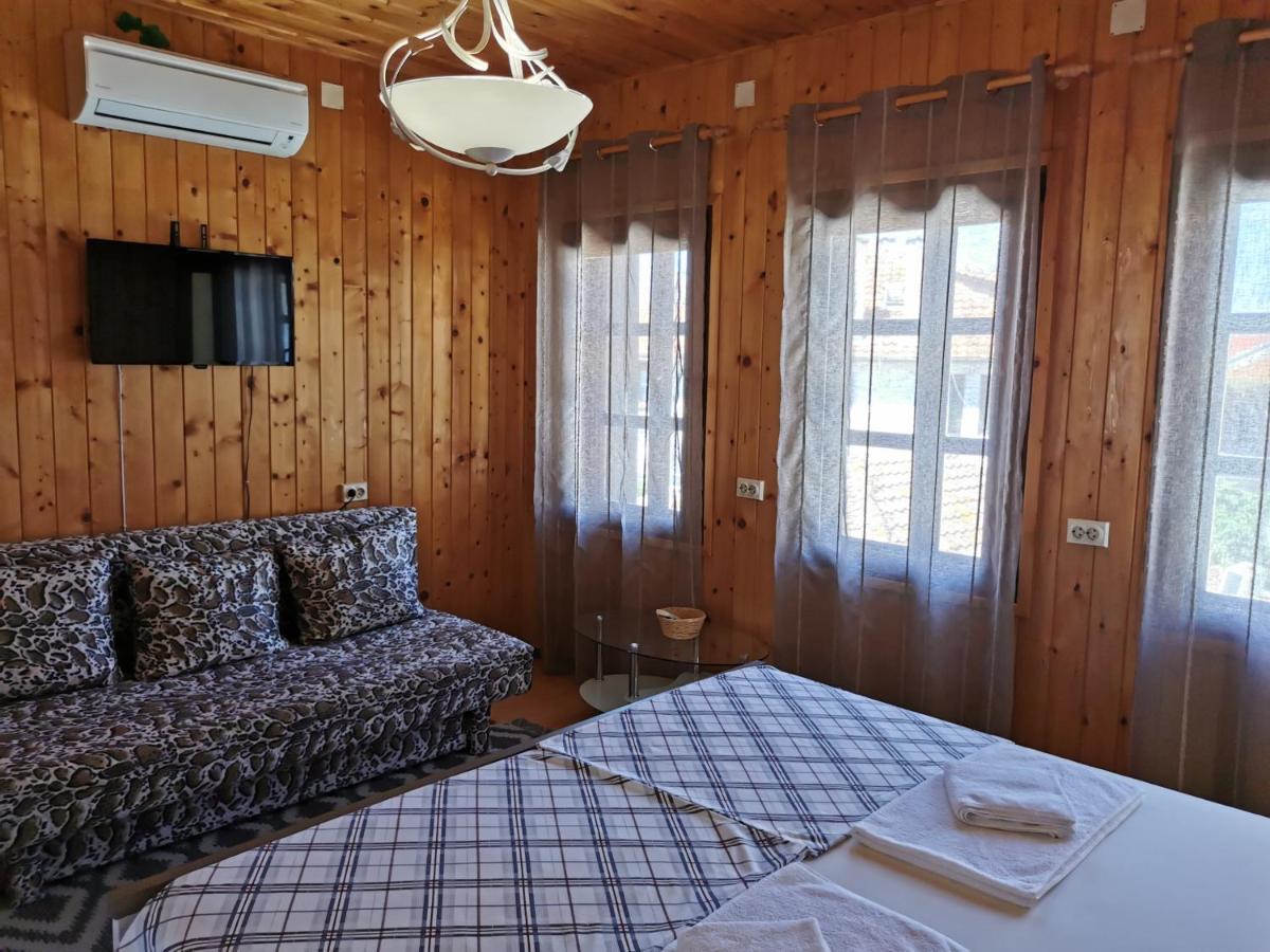 فندق The Old House نيسيبار المظهر الخارجي الصورة