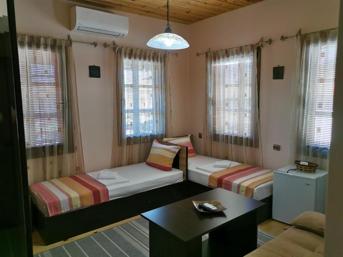 فندق The Old House نيسيبار المظهر الخارجي الصورة