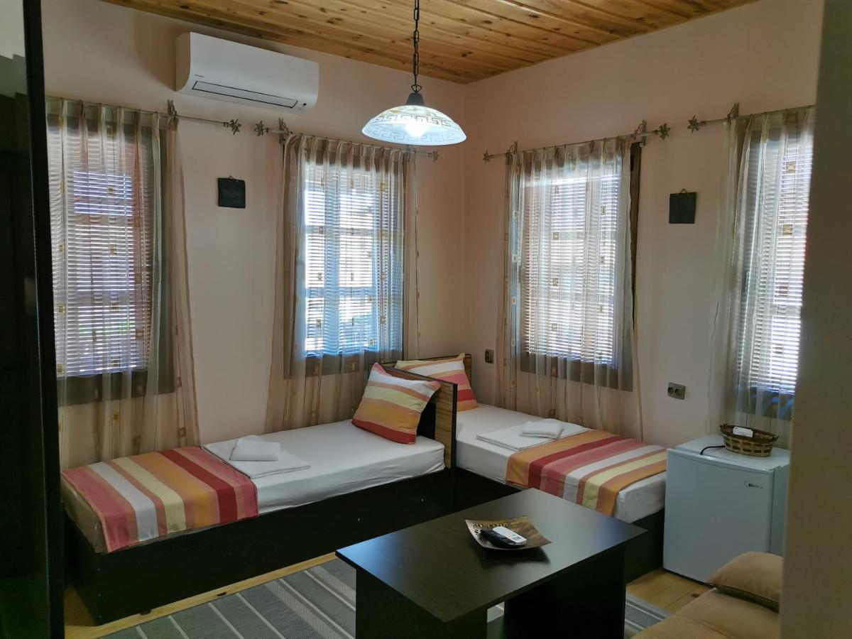 فندق The Old House نيسيبار المظهر الخارجي الصورة