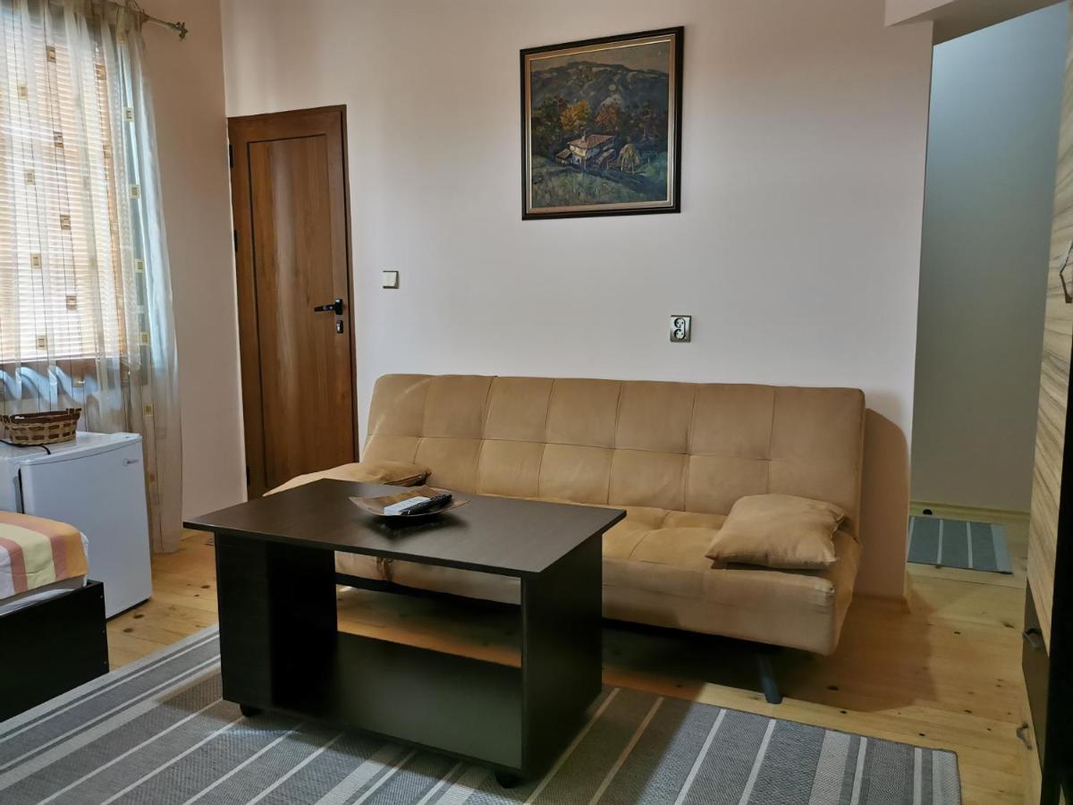 فندق The Old House نيسيبار المظهر الخارجي الصورة